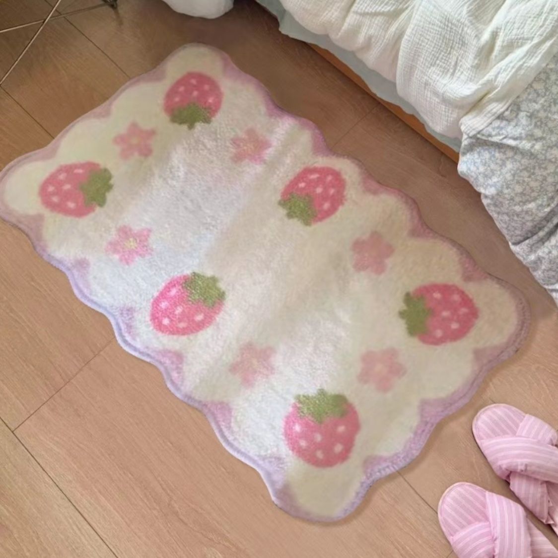VIKAMA Sweet Strawberry Floor  - đánh giá và giá Zara Home Bathroom Mat